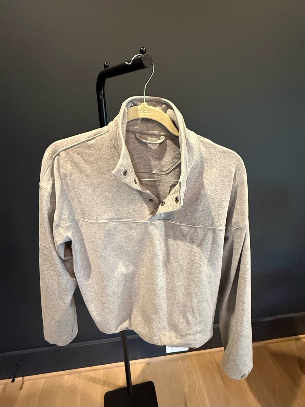 Vuori Women’s Small Heather Gray Snap-Button Pullover Sweatshirt